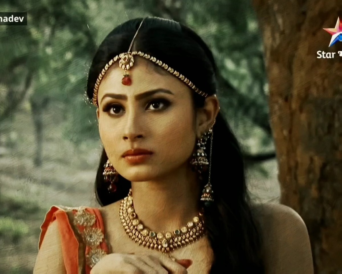 AgaarTumSathHo's tweet image. This side of Sati>>>>> 😭
The innocence she holds 🤌🏻 She is soo damn cuteee manh 😩❤️
#MouniRoy #Sati
#DevonKeDevMahadev