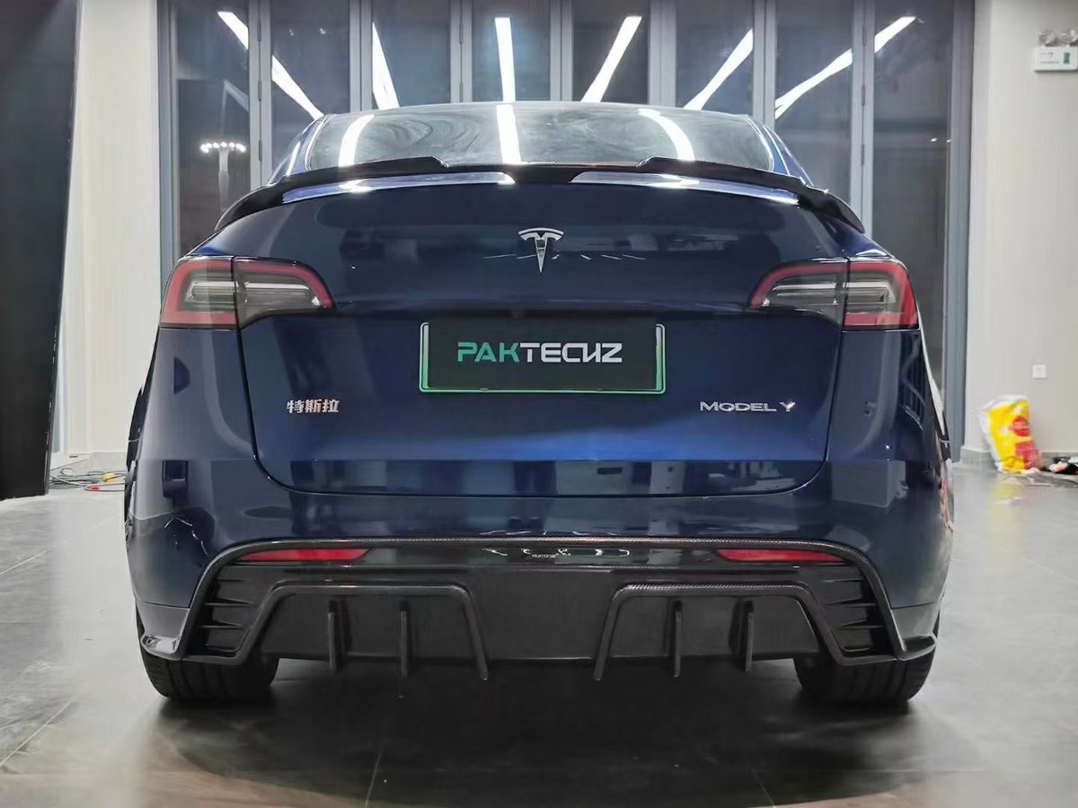 GoodMixRonn's tweet photo. #Paktechz
＃​Tesla Model Y
Dry carbon ​Rear Spoiler https://t.co/Sx99247W66