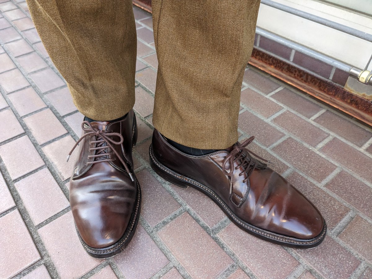 風強くね?
シャツ、ペロン