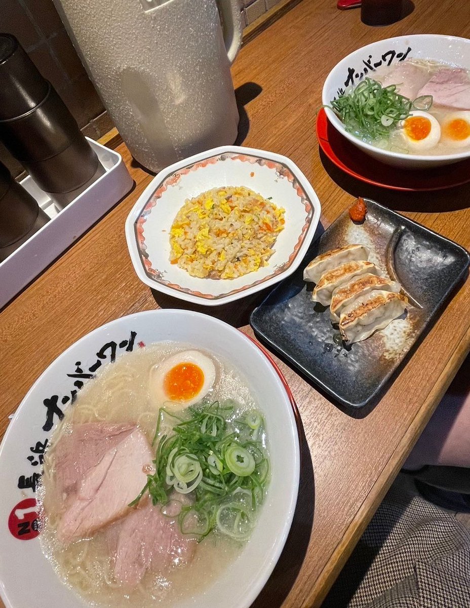 MAO_1862's tweet photo. こんばんは😊お久しぶりです✨️
2年生も無事に修了しました😁修学旅行も素敵な思い出となり、帰ってきたと思ったらコロナにかかってしまいました😂そして春休みに入り、昨日はじゃろ組学生のかなでちゃんとお会いしました🥰💖美味しい物を食べたりカラオケに行って凄く楽しい一時でした♡ #じゃろ組 https://t.co/wVwdNL8Fvi
