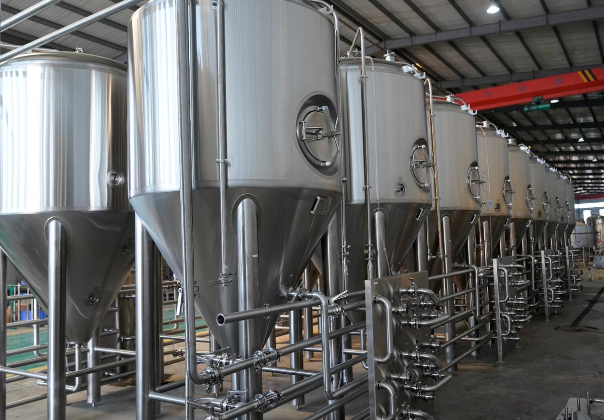 CassieL51886588's tweet image. Pipe gallery--suitable for a large number of fermentation tanks
Easy to operate and reduce dead corner
Feel free to contact Cassie if you are interested! 
Cheers!
Email: tiantaibrewery@cnbrewery.com
WhatsApp: 0086 17860271012
#fermenter #fermentationtank #unitank #brewerysystem