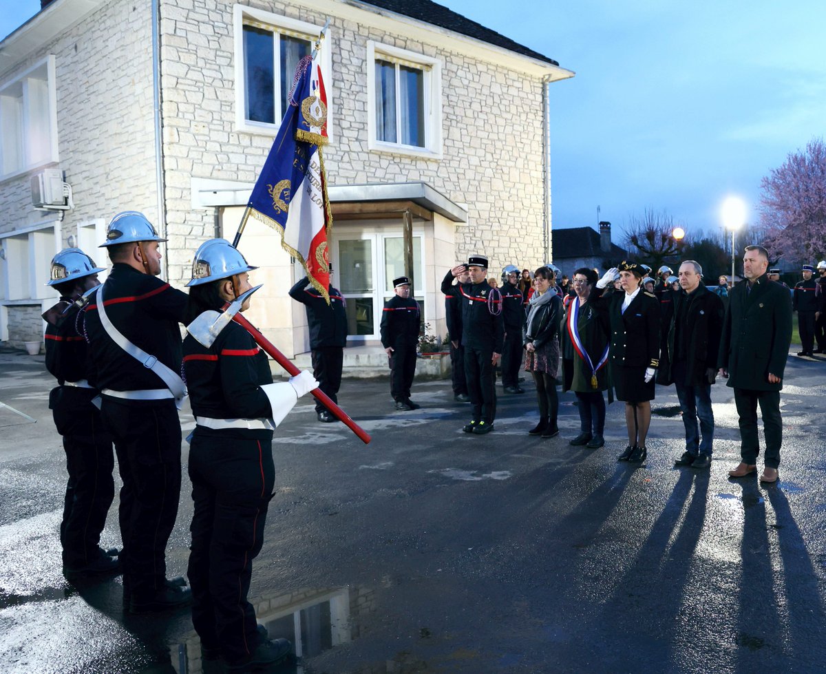 PompiersDuLot's tweet photo. La cérémonie de passation de commandement du CIS des Quatre Routes du Lot entre le Capitaine Mathieu et l'Adjudant-Chef Tassaint s'est déroulée le 8-3.
@Prefet46 #LeVignonEnQuercy
https://t.co/R4sdnCIvWm https://t.co/ois6NHJxhz