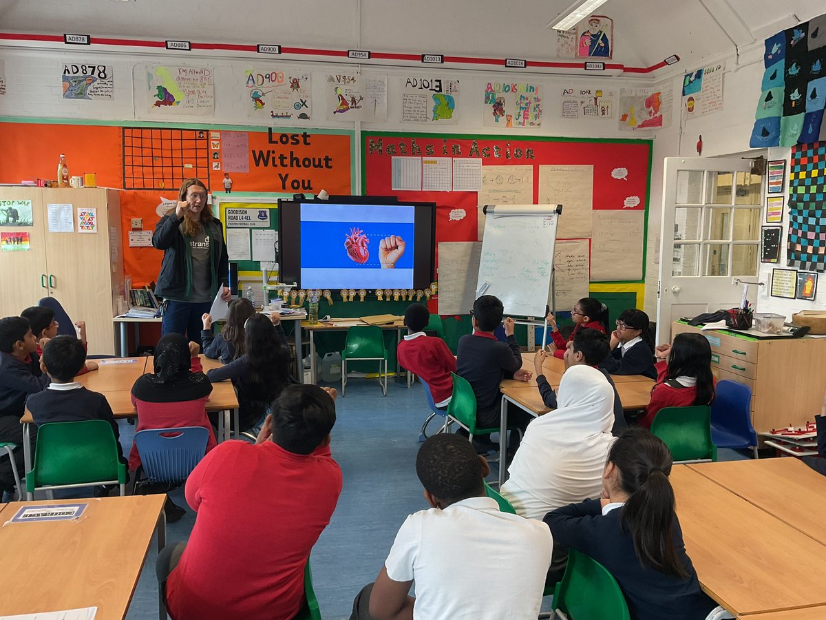 MayflowerSch's tweet photo. As part of The Big Walk and Wheel walk, Adam came to do a Healthy Hearts session with #riley #sustrans #bigwalkandwheelweek https://t.co/xgtMPfbwPC