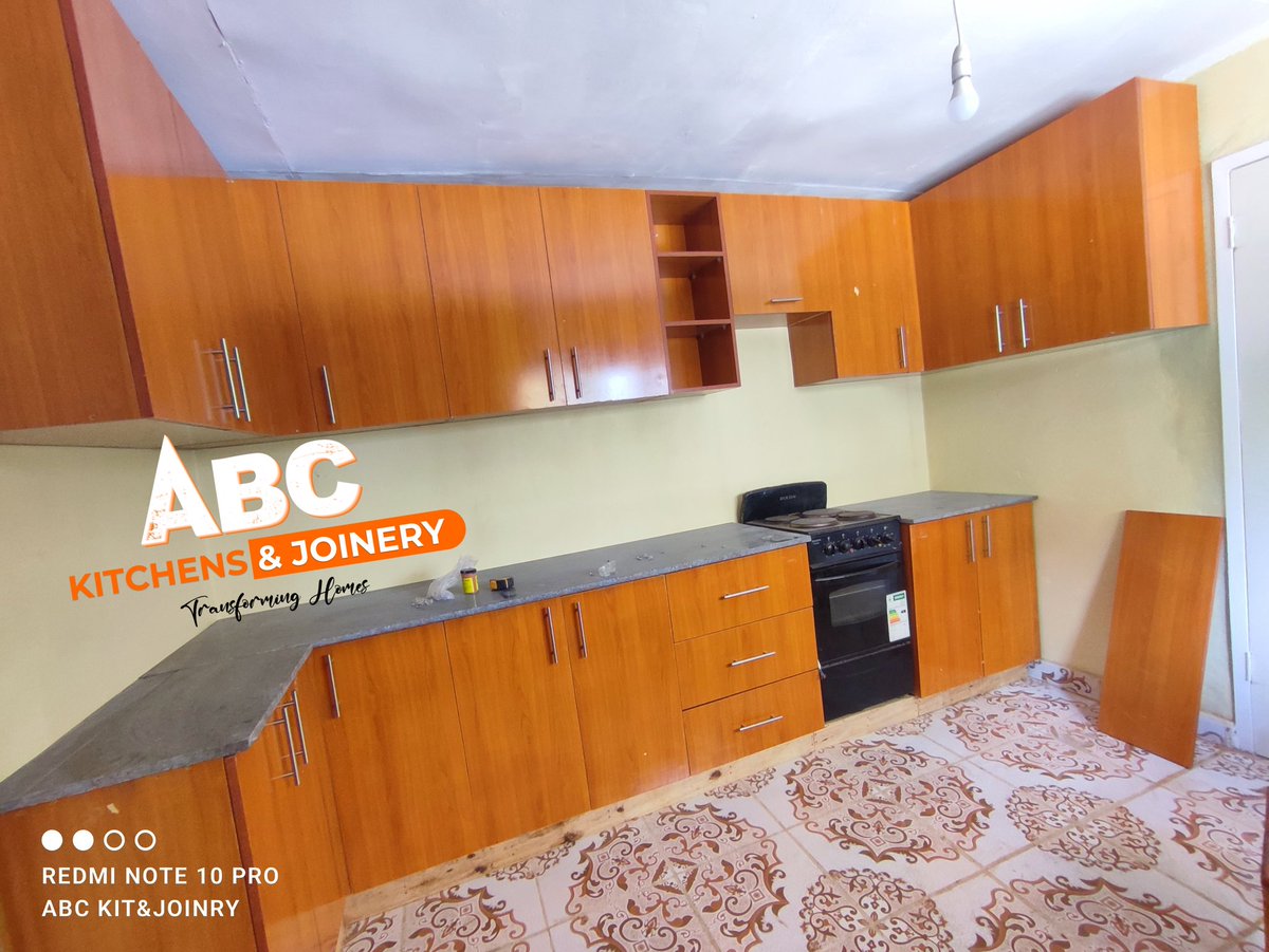 Bom Gee 🔤 tweet media