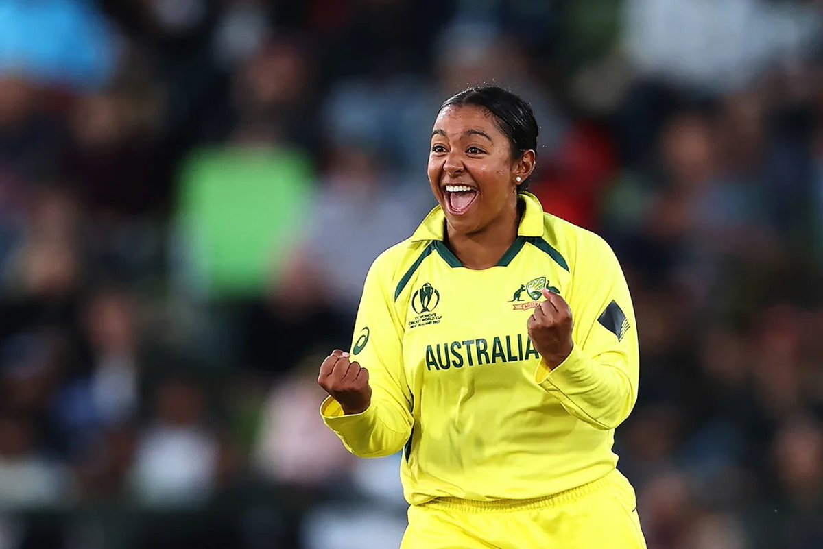 Kingy gave away 12 runs today in 10 overs.
She scored 12 with the last two balls she faced. 

Absolute legend 👑

#BANvAUS