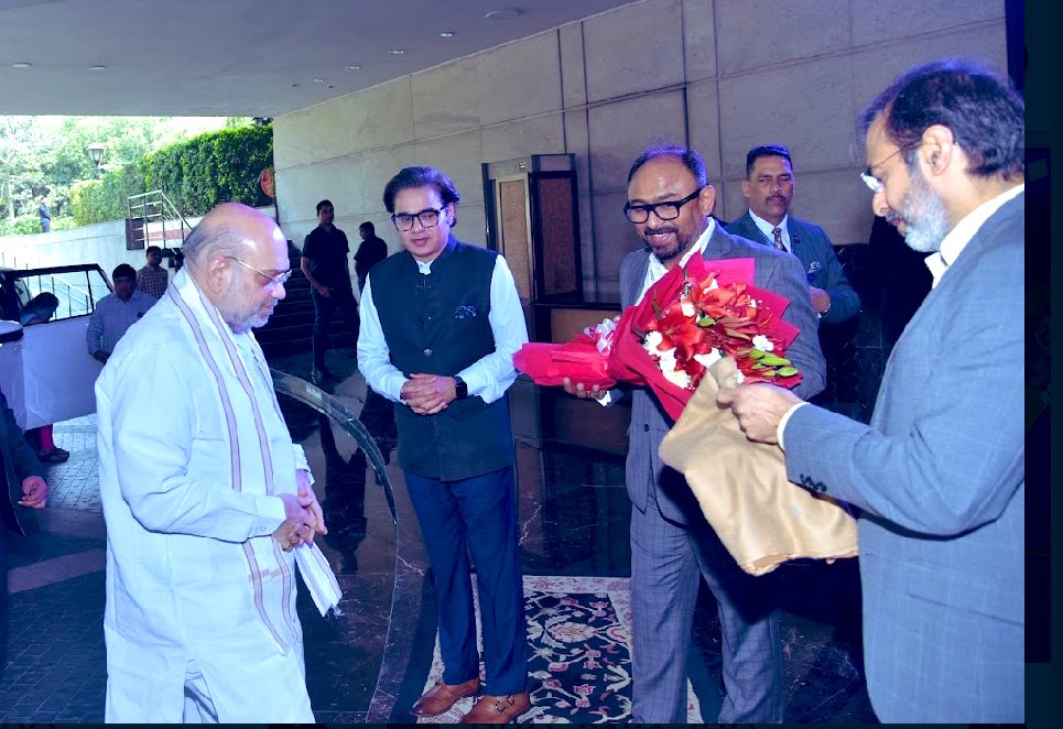 AMISHDEVGAN's tweet image. #RisingBharatSummit में 
गृह मंत्री @AmitShah से चुनावी संवाद ।