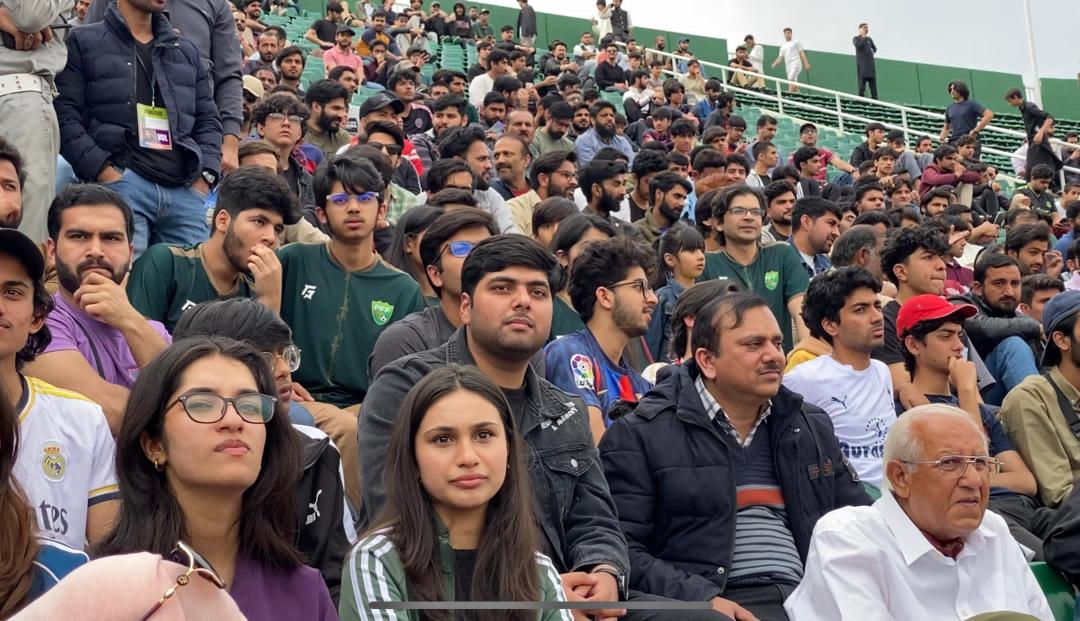 ShirazHassan's tweet photo. Pakistan football fans at Jinnah Stadium #Islamabad #PAKvsJOR https://t.co/LE8Zzw0ccJ