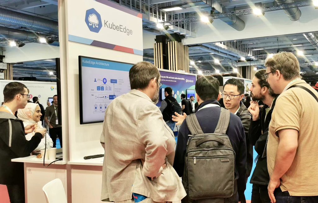 Stop by booth PP8-B for insightful chats into cloud native edge computing 🚀🚀🚀, booth hour: AM (W, Th, F)Part-time  <a href="/CloudNativeFdn/">CNCF</a> <a href="/linuxfoundation/">The Linux Foundation</a> 
More KubeEdge schedule： bit.ly/4a3trJj  #KubeConEU #CloudNativeCon