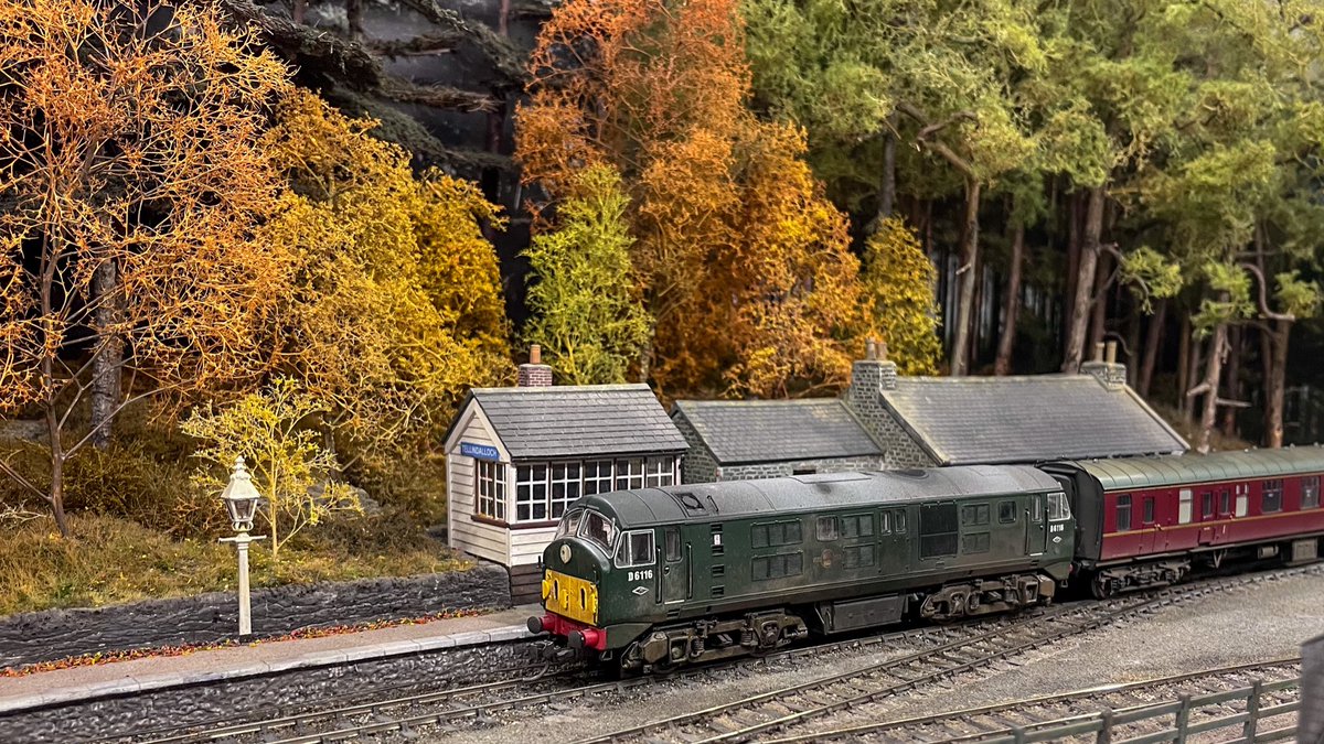 A month has nearly passed since Model Rail Scotland 2024. What was your highlight of this years show? Why not share a photo of your favourite layout in the comment section below.