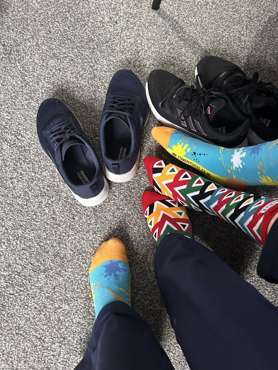 #RockYourSocks #WorldDownSyndromeDay2024 colourful feet for work/school today thanks to @StandOutSocksUK 🧦😃