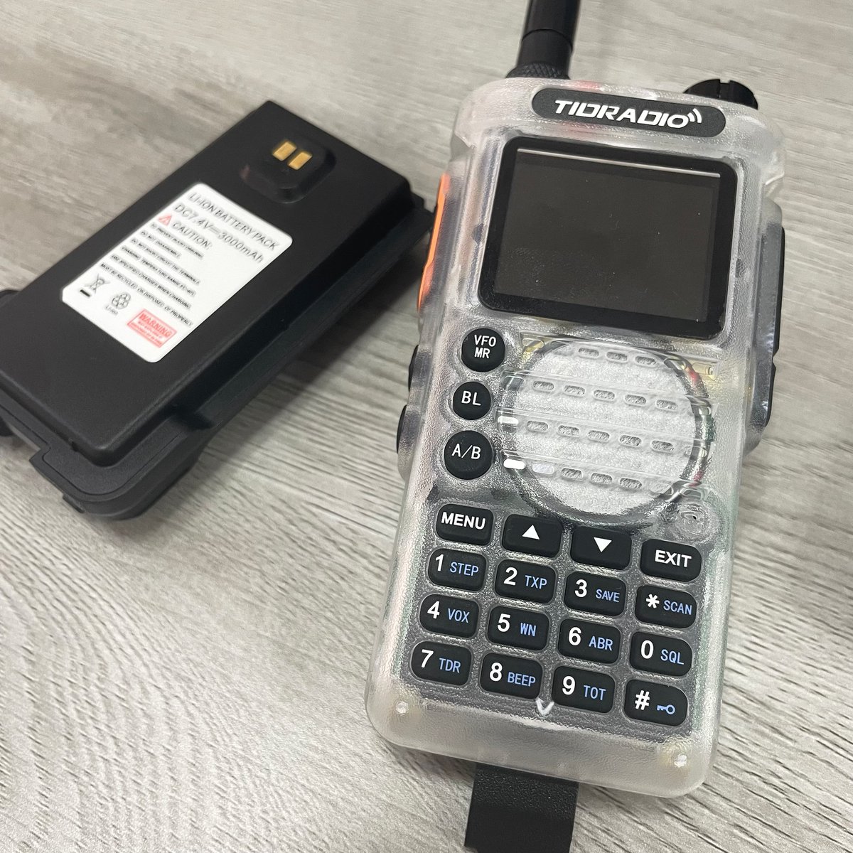 TidradioO's tweet photo. 🔋✨ Don’t let a drained battery disrupt your communication flow! Keep your radio powered and ready for action with these battery care tips, swipe left to view:

#tdh3 #h3latestfirmware #radio #hamradio #battery  #Tidradio #charge https://t.co/mt2DGCoopF