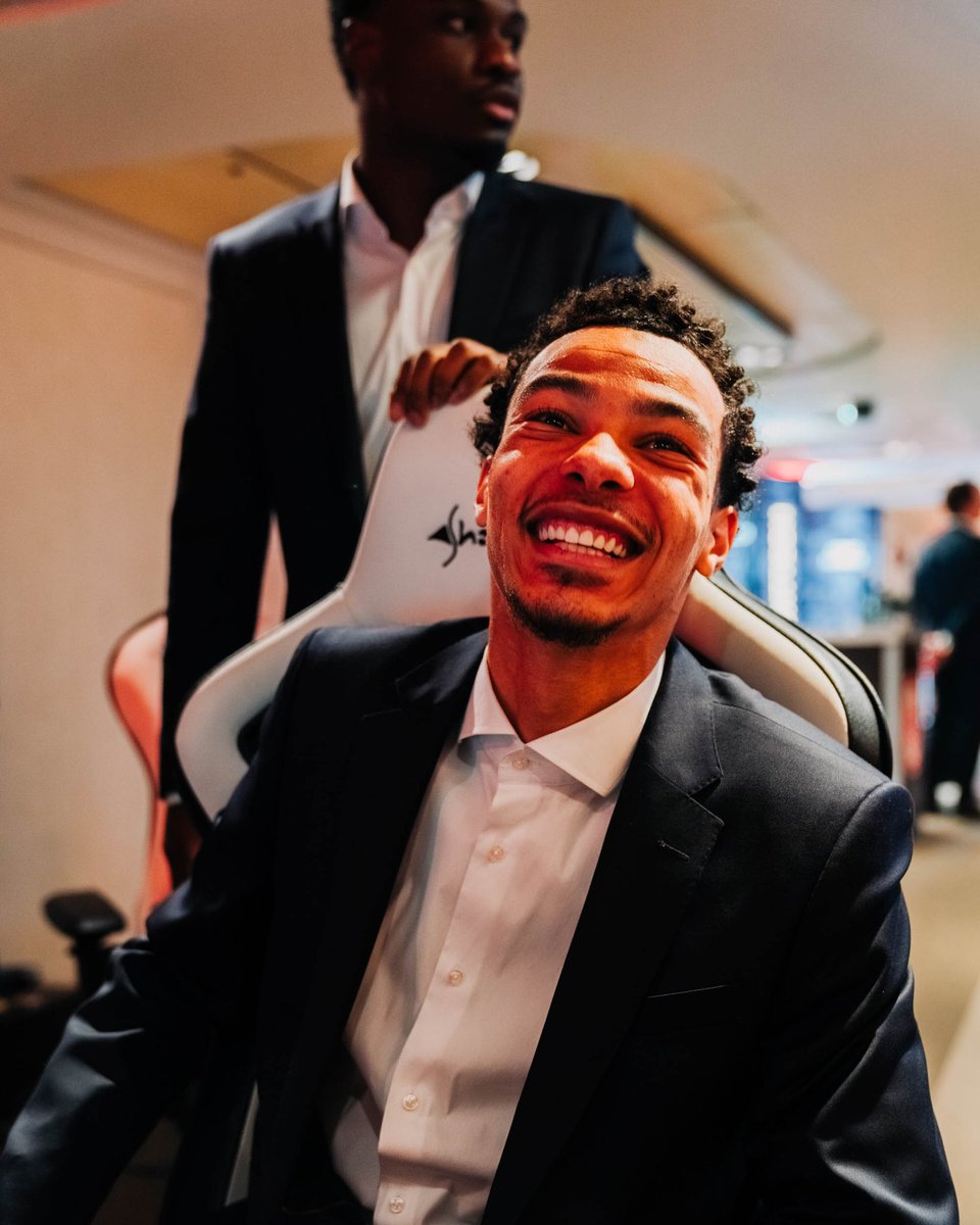 𝔹𝕖𝕤𝕠𝕟𝕕𝕖𝕣𝕖 𝕄𝕠𝕞𝕖𝕟𝕥𝕖 ✨ 
 
#SGEsports | #SGE | #Eintracht