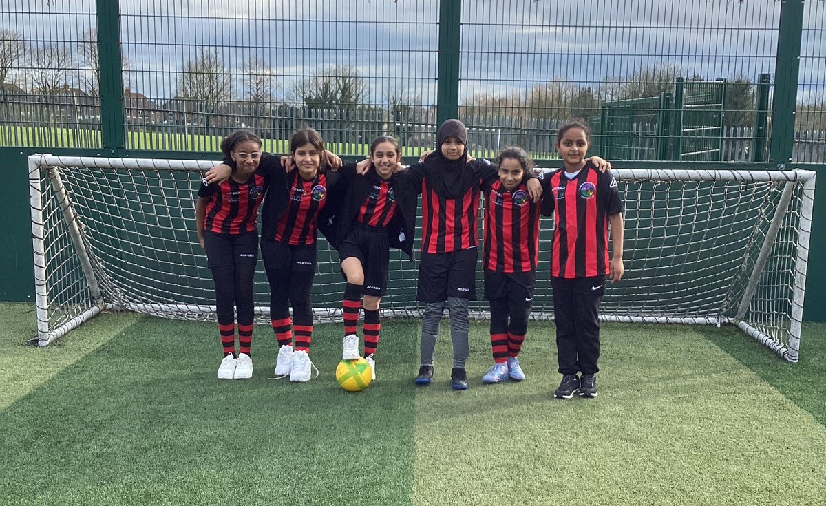 Well done @ParkfieldSchool girls football team for finishing in their highest league position for a number of years 🤜 @AcerbisSportUK #suppliedbyinspired