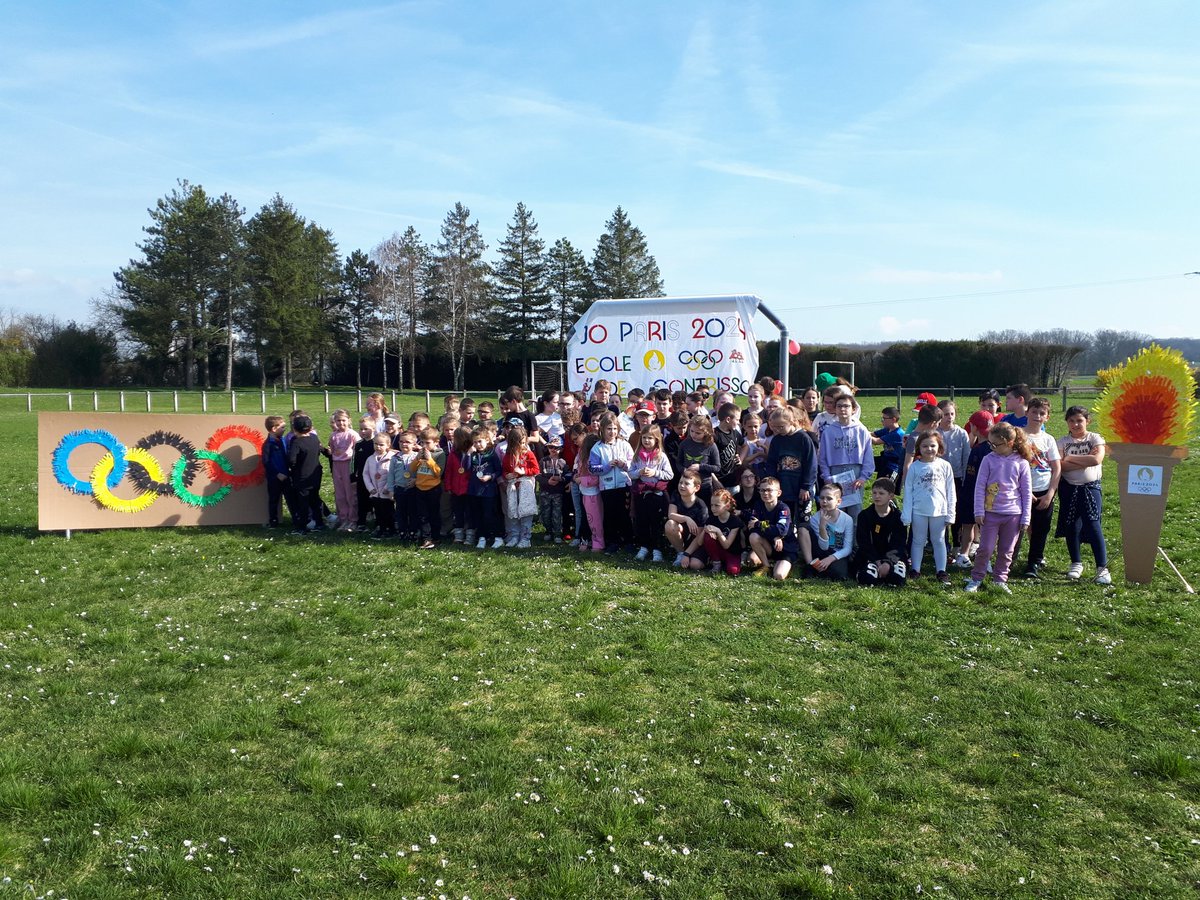 Transmission de la flamme sc'olympique entre l'école de Loisy sur Marne et l'école de Contrisson.
Travail sur les valeurs de l'olympisme, la flamme olympique, ateliers sportifs
<a href="/DSDEN55/">DSDEN55</a> <a href="/IenBar/">IEN Bar-le-Duc</a>