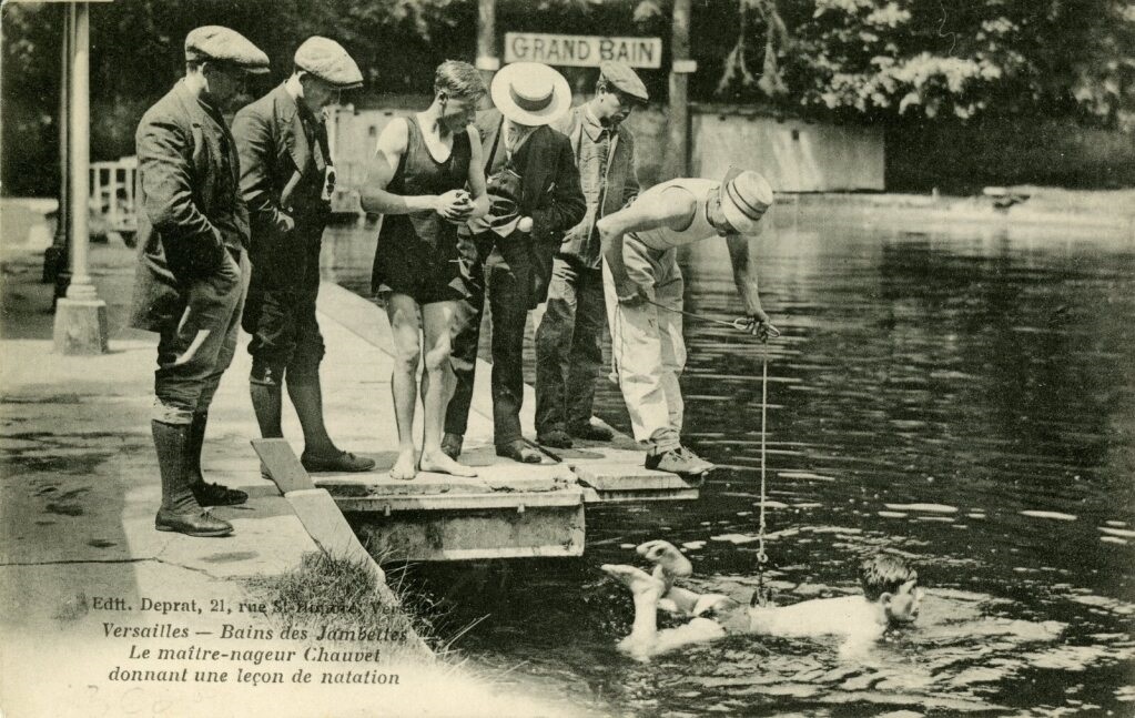 À l’occasion de #Paris2024, une exposition des Archives communales retrace l’histoire et l’évolution des pratiques sportives à #Versailles depuis le XIXe siècle : création des premiers clubs sportifs, organisation de manifestations nationales et internationales ou encore…