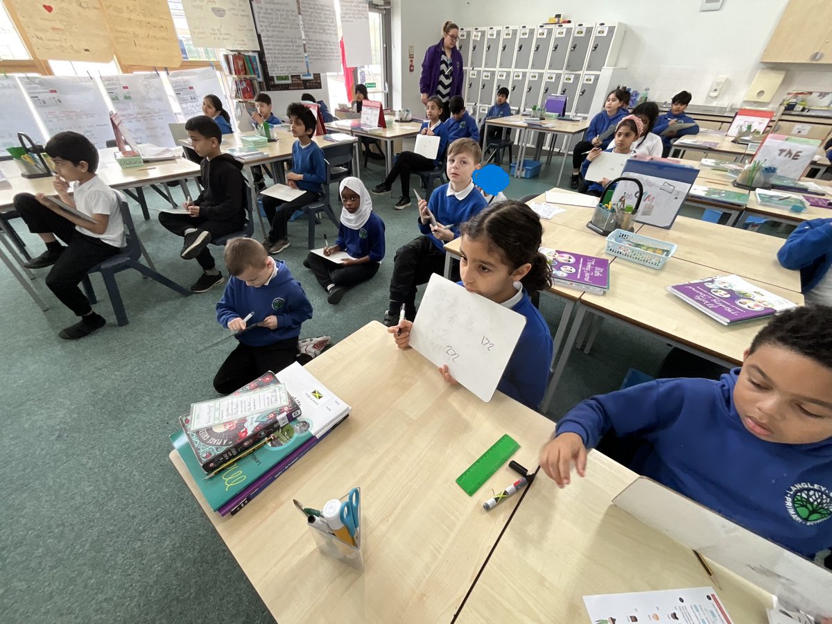 Miss Lewis tweet media