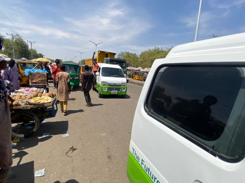 Meet Mustapha A. Gajibo from Borno State, who builds air-conditioned electric cars with voice command system using locally sourced materials. Fully designed & built in Nigeria 🇳🇬

A thread: