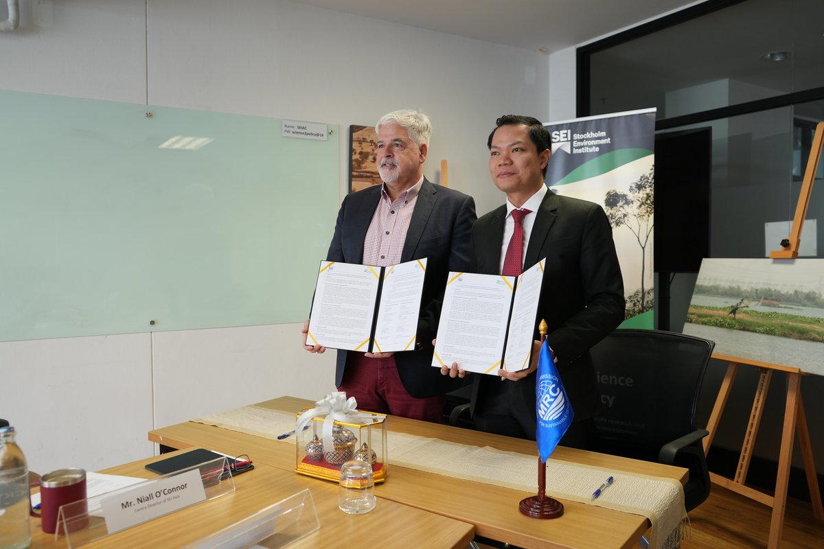 Our long-term friendship with @MRCMekong has now become an official partnership! Together, we aim to better address the complex challenges of transboundary water management & push for more effective climate action in the #Mekong Region. 🤝💧 More details: buff.ly/3TIaRk8
