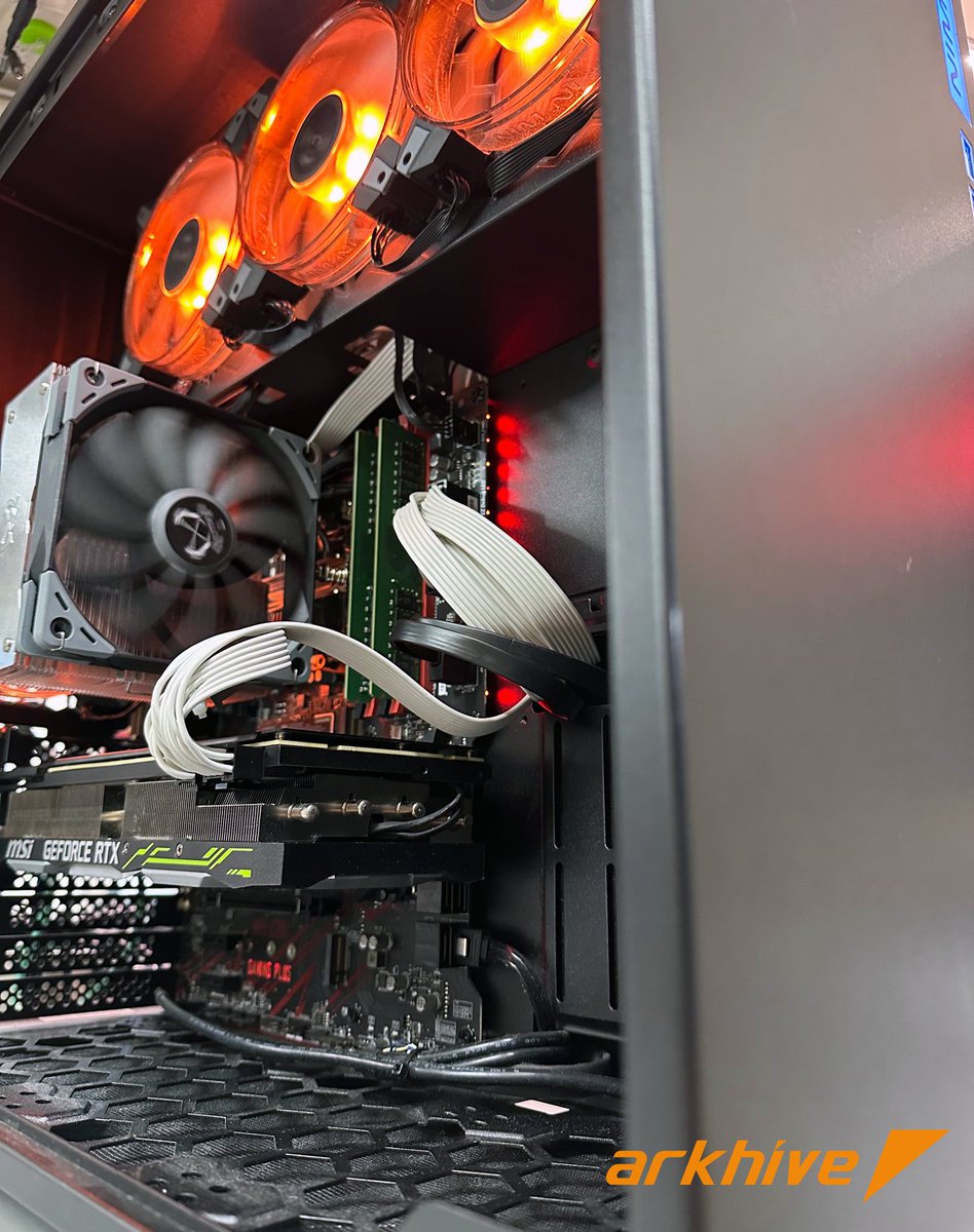 【秋葉原店舗限定】
『サンシス <a href="/SunSister_net/">SunSister</a>  ありがとうキャンペーン』

🌞SunSisterコラボゲーミングPC 展示品を蔵出し大特価『第2弾』

税込み39,800円にて『1台限定』で大放出いたします。

✅intel Core i7-8700+GeForce RTX 2080 SUPER搭載
🪛保証期間：1ヵ月📦お持ち帰りのみ