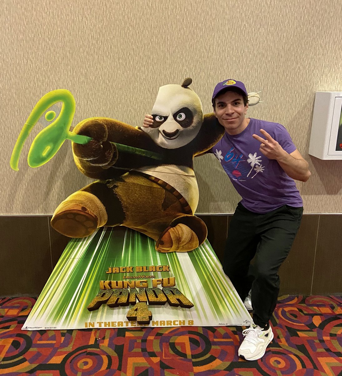 GoblinWilliams's tweet photo. Just saw #endofevangelion in theatres and I'm so glad I did. Big shouts out to @rocco_botte for convincing/influencing me and my friend, Po, to see it—incredible experience. Also, do you think someone should be responsible for their spilled popcorn if their body has dissolved? https://t.co/C77IyYprjS