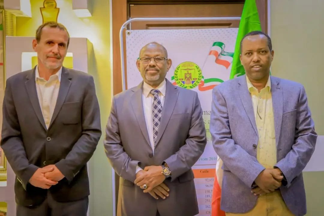 Had a productive meeting with the Minister of Livestock & Rural Development in #Somaliland, Honourable Saeed Sulub. Discsussions held on supporting long term #livestock priorities in #Somaliland, including meat, dairy, hides &skins value chains and fodder production.