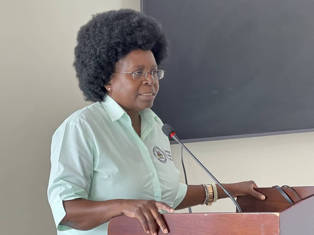 MarthaByabagamb's tweet photo. News RoundUp!

yesterday Minister for @STIsecretariat Hon. @DrMusenero together with her technical team passed out a 54 of the 100 cohort trained professional electric bus operators of the made in Uganda passenger buses attached to @KiiraMotors  Corporation.
#EBusOperatorSkilling https://t.co/bJxwGxx72I