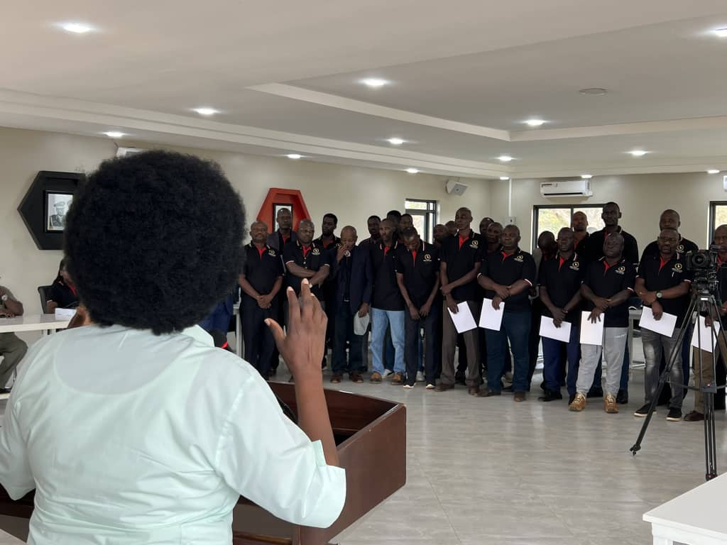 MarthaByabagamb's tweet photo. News RoundUp!

yesterday Minister for @STIsecretariat Hon. @DrMusenero together with her technical team passed out a 54 of the 100 cohort trained professional electric bus operators of the made in Uganda passenger buses attached to @KiiraMotors  Corporation.
#EBusOperatorSkilling https://t.co/bJxwGxx72I