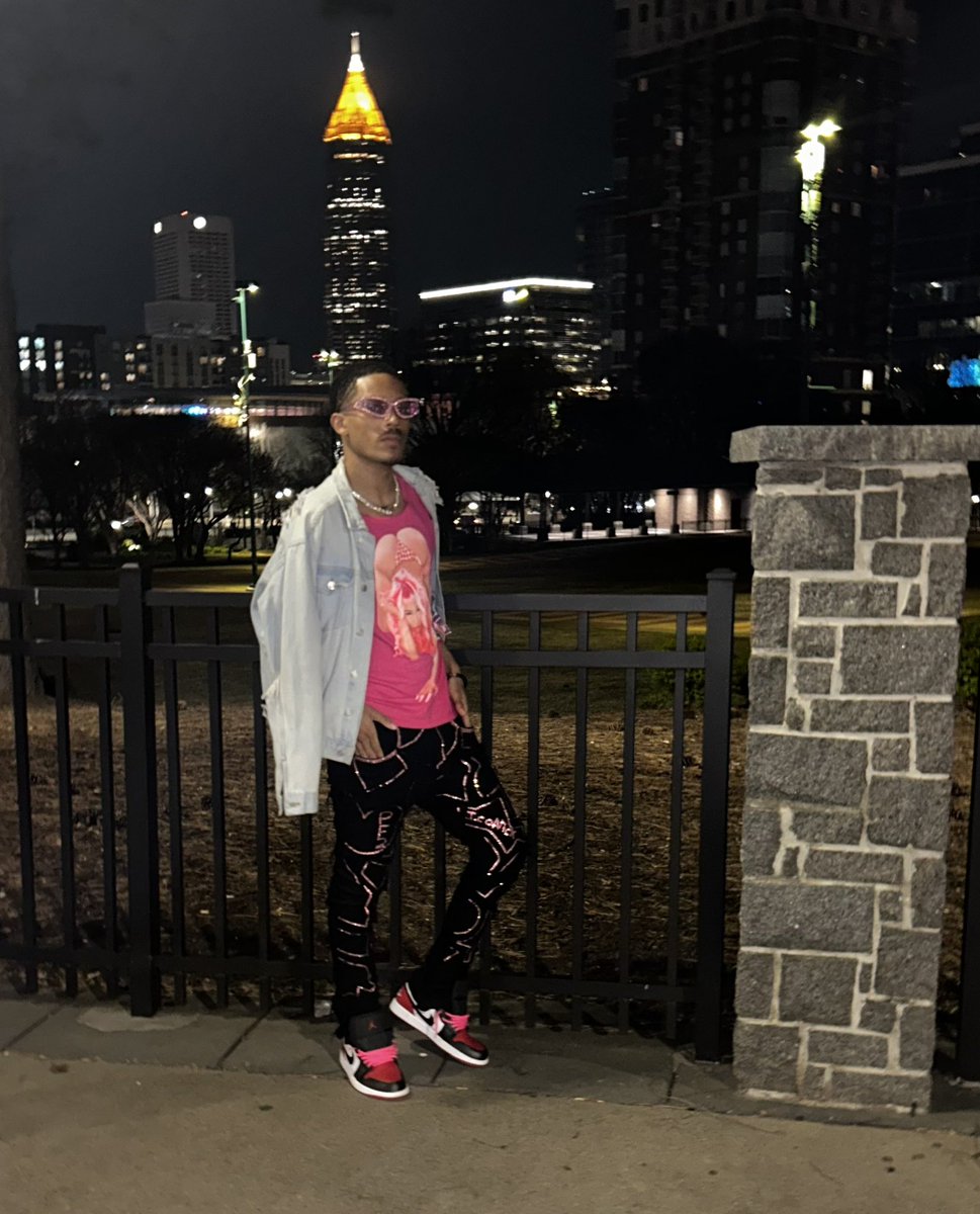 📈IWRLD__ tweet media