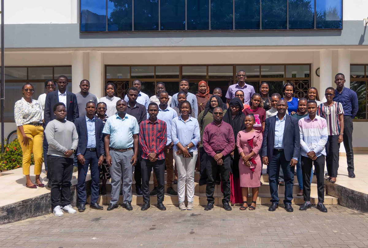 TumainiMakole's tweet photo. Yesterday I attended Pre - print workshop organized by Open Science Community of Tanzania in collaboration with ASAPbio, THGO, and BST which was held at CHPE - MUHAS.
Thanks to @anethdavidd & other facilitators.
#OpenScienceTz #PrePrint https://t.co/1s1olfi9wh