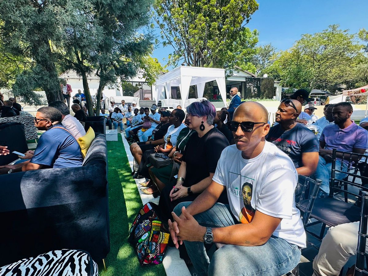 SARA_POLITICS tweet media