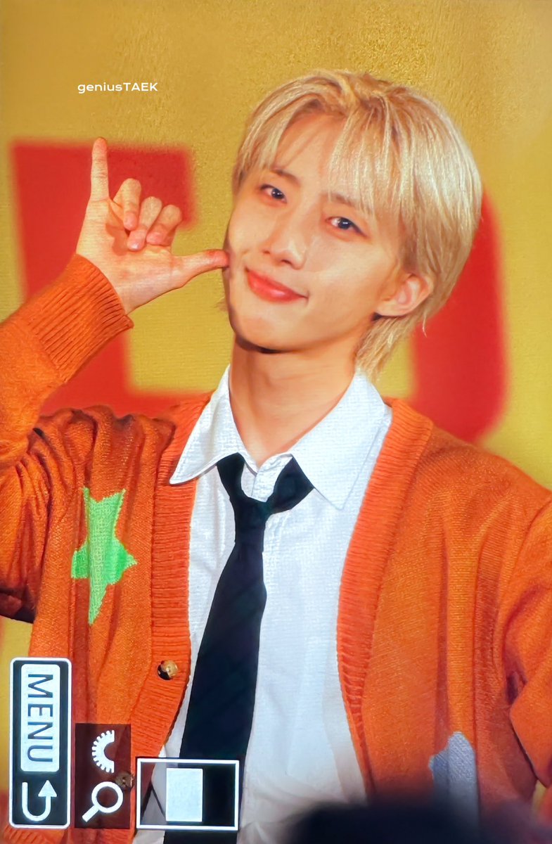 geniusTAEK's tweet photo. 240321 타와레코 미니토크

#흠뻑  #Hmm_BOP  #TowerRecodes  #minitalk #이회택 #LEEHOETAEK #후이 #HUI #펜타곤 #PENTAGON https://t.co/GjqVvN0IsL