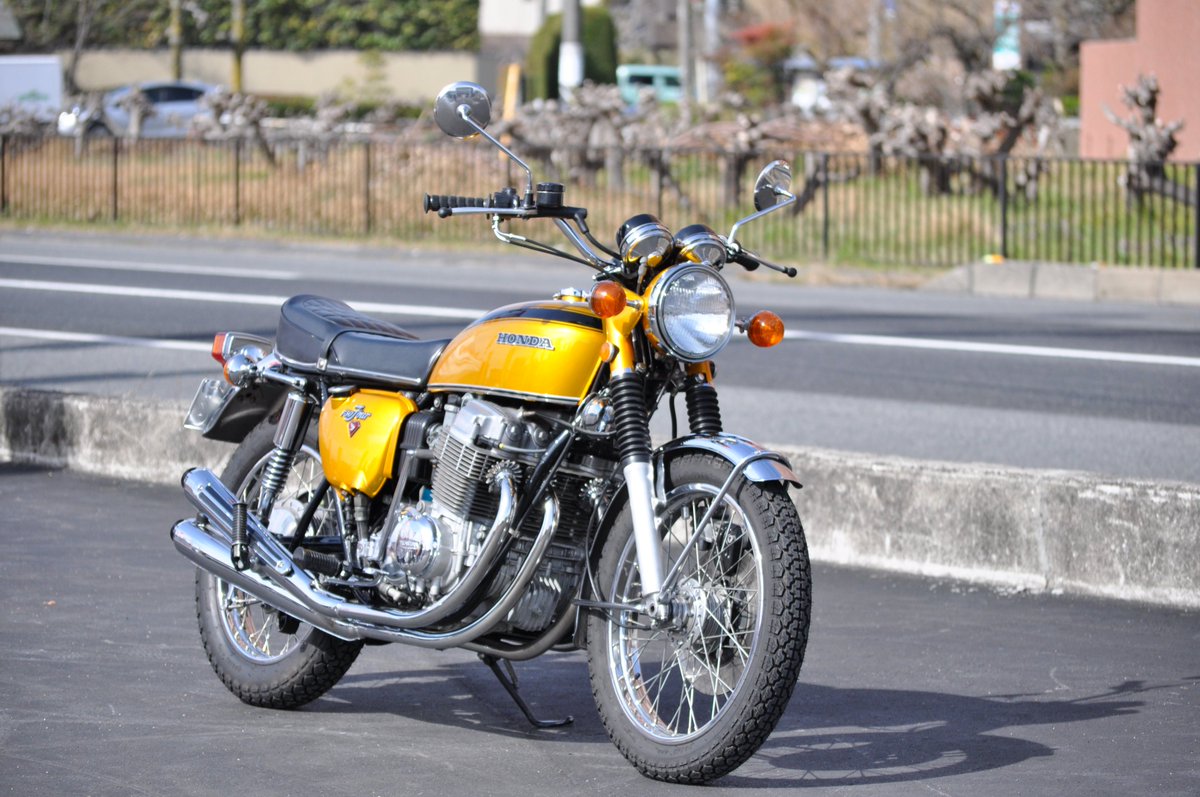 bikelifelab's tweet photo. 明日から #第51回東京モーターサイクルショー です🎉  

バイク王では、CB750fourやRZ350など絶版車の展示や、豪華景品が当たるガラポン抽選会など実施いたします✨

 📍ブース場所　西2ホール　2-11  

ぜひお立ち寄りください🚶 https://t.co/63szaGVy0s