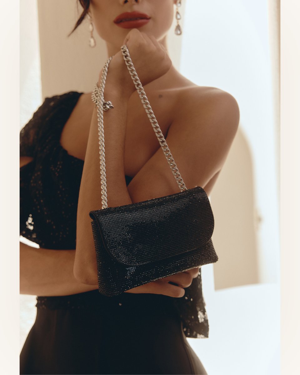 Get the bag sis.💅

Black Diamante Clutch CHAMELEON CREATIONS R599 (057.1427)