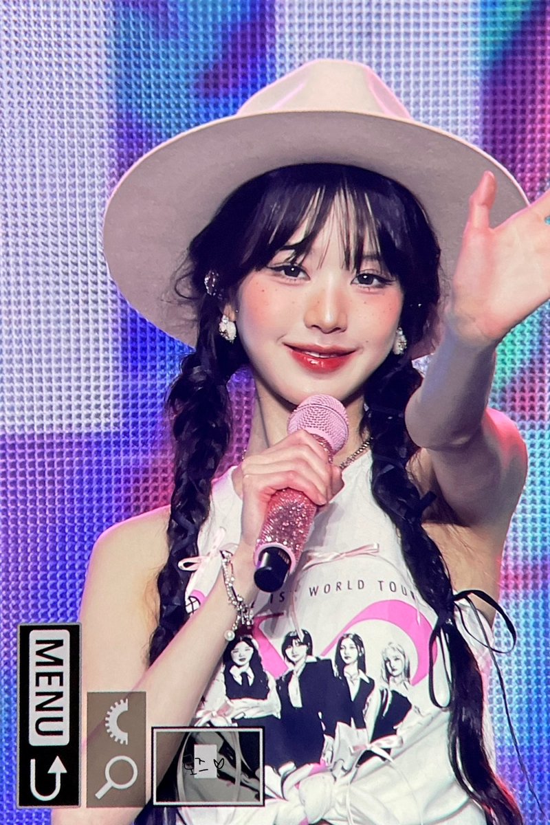 Rose_wyls's tweet photo. 240320 땋갈래 ♥︎

#IVE #아이브 #원영 #장원영 #ウォニョン #WONYOUNG #JANGWONYOUNG @IVE_twt https://t.co/cW1KZwZNQb