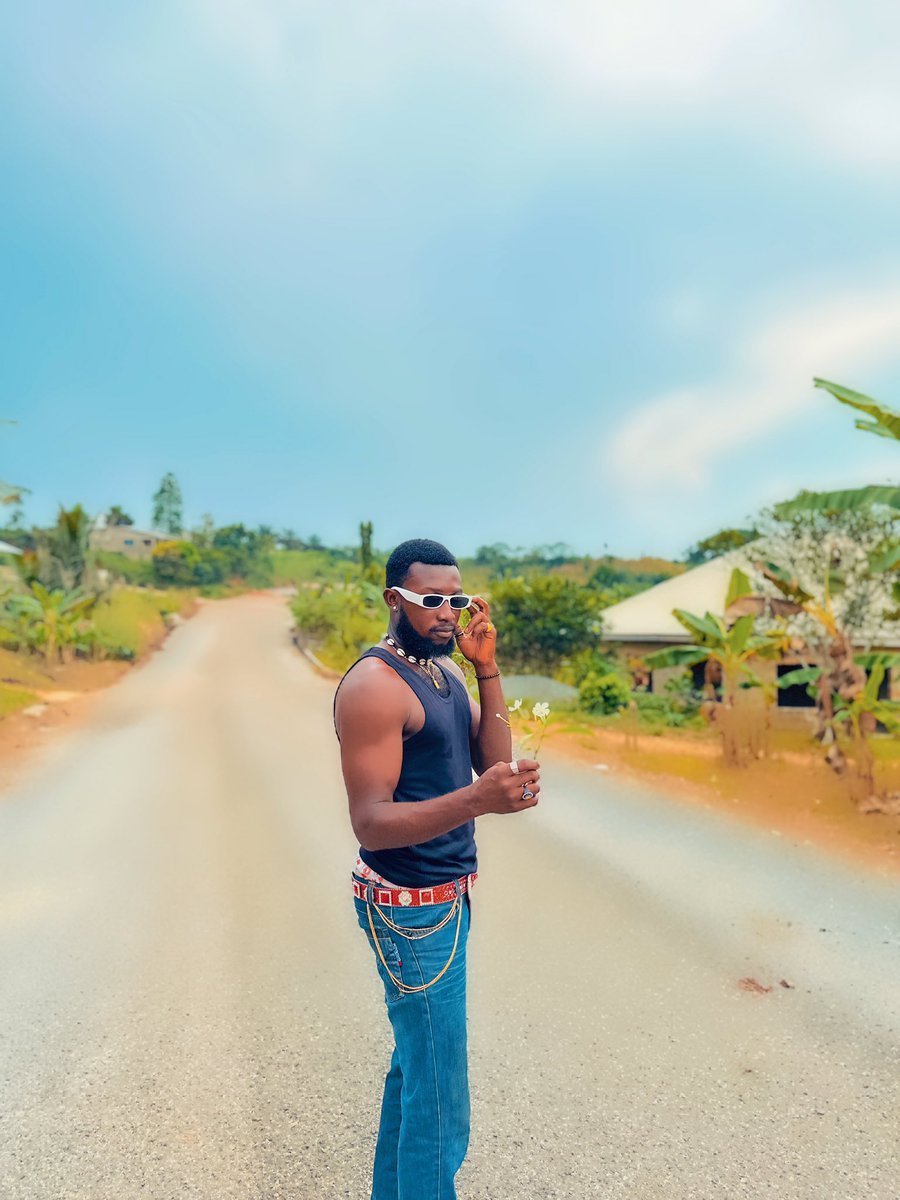 ShowMoni6's tweet photo. We bout to take over 😉🤟⭐️…
 @followers #Wickid 🤟.#BIGSTAR ⭐️🤟.#AfroGod

https://t.co/Sw4Rx27O8x https://t.co/Z0Pa6Br5DU