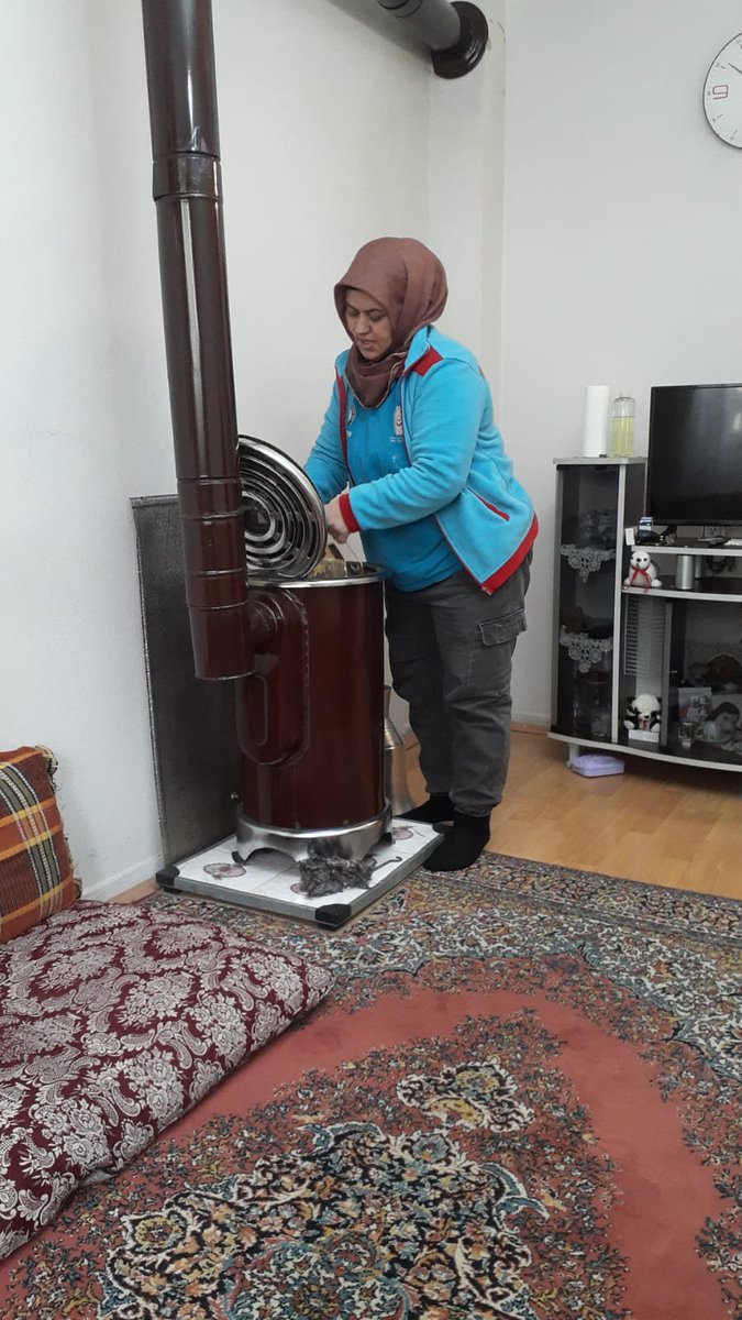 Yaşlılarımızın bir gün değil hergün yanındayız. 18-24 Mart #YaşlılarHaftası
#MilliVefaProgramı 
#UlusalVefaProgramı 
#NiğdeSYDV
<a href="/tcailesosyal/">T.C. Aile ve Sosyal Hizmetler Bakanlığı</a>
<a href="/Mahi_Nur/">Mahi_Nur</a>
<a href="/ashb_sygm/">Sosyal Yardımlar Genel Müdürlüğü</a>
#AdilÇalışkan
<a href="/NigdeValiligi/">T.C. Niğde Valiliği</a>
<a href="/celikcahit/">Cahit Çelik</a>
<a href="/abuzerceylan681/">abuzerceylan68@hotmail.com</a>