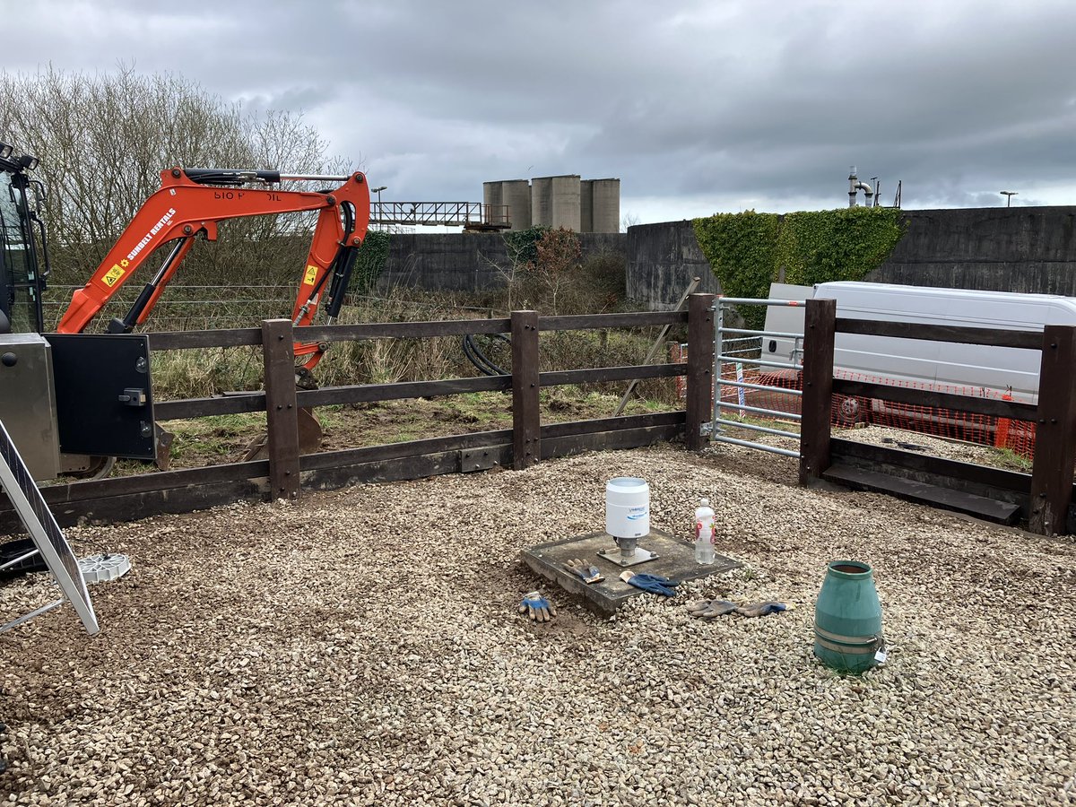 xrunnerwill's tweet image. Another Top Job almost finished courtesy of our brilliant @DCfieldteamsEA colleagues

Trewoon raingauge completely overhauled with new compound and telemetry enclosure

Important resilience improvements to maintain this key flood warning and forecasting raingauge