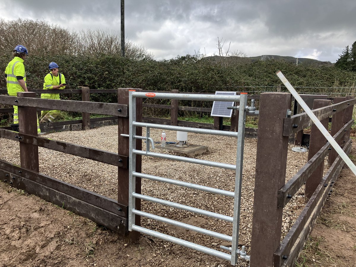 xrunnerwill's tweet image. Another Top Job almost finished courtesy of our brilliant @DCfieldteamsEA colleagues

Trewoon raingauge completely overhauled with new compound and telemetry enclosure

Important resilience improvements to maintain this key flood warning and forecasting raingauge