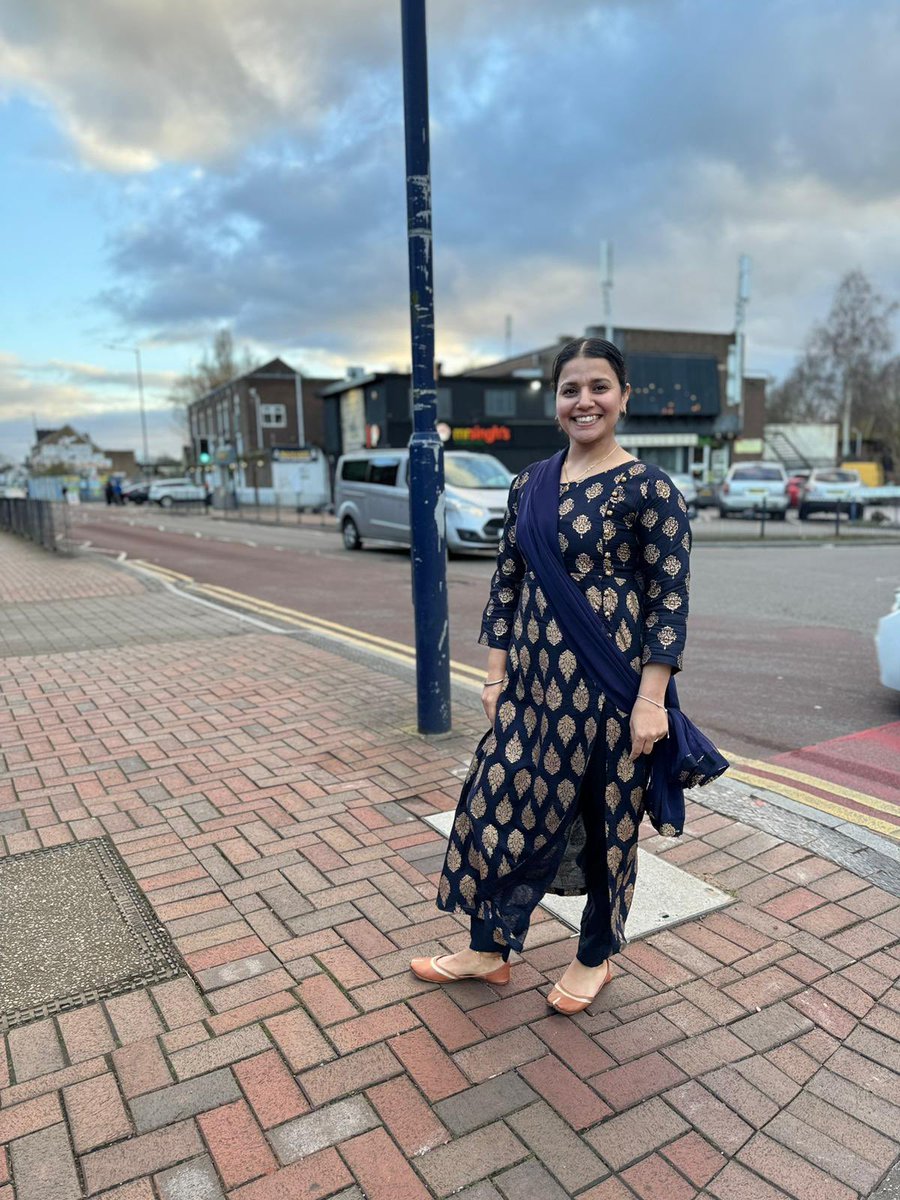 pardeep19922328's tweet image. Good morning ❤️ Wear your colours with pride #indianattire
Have a wonderful day ahead and keep smiling 😊 Life is too short to be unhappy. Embrace the moment and enjoy the little things 💝 #thursdayvibes #Goodvibesblooming