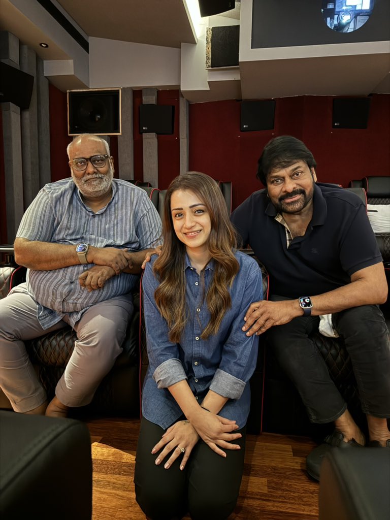 GJLVFO_WAAA2Sw-?format=jpg&name=medium