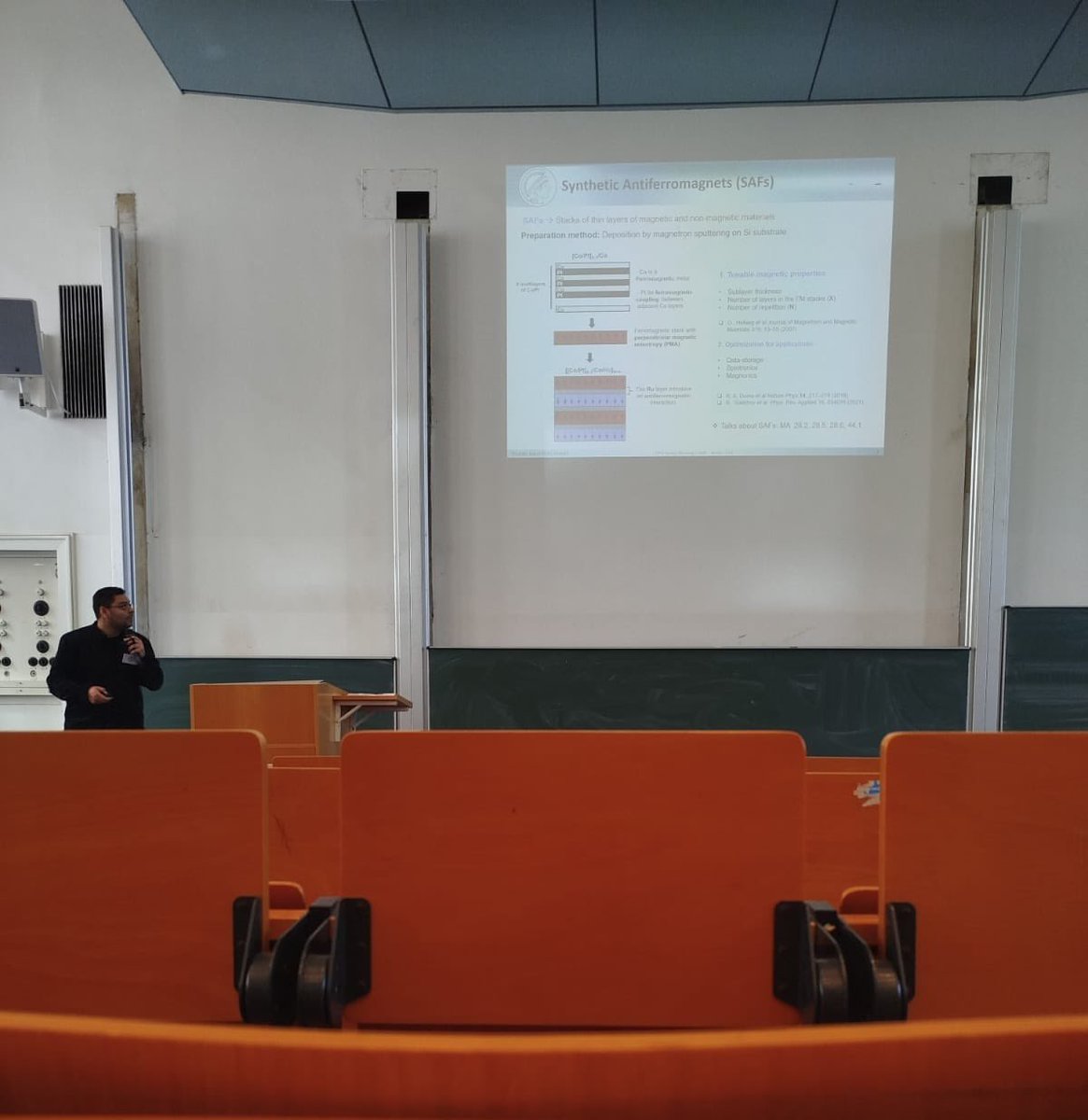 aparajitaph's tweet photo. Too bad that I missed the DPG this year. But thanks to my group we still made a great presence. @rjpRoman , @SANDIP99113487 and Toni Hache made excellent presentations on our ongoing works on NV-magnetometry in #DPG2024 yesterday. #proudpi https://t.co/Zc3muEOrnZ