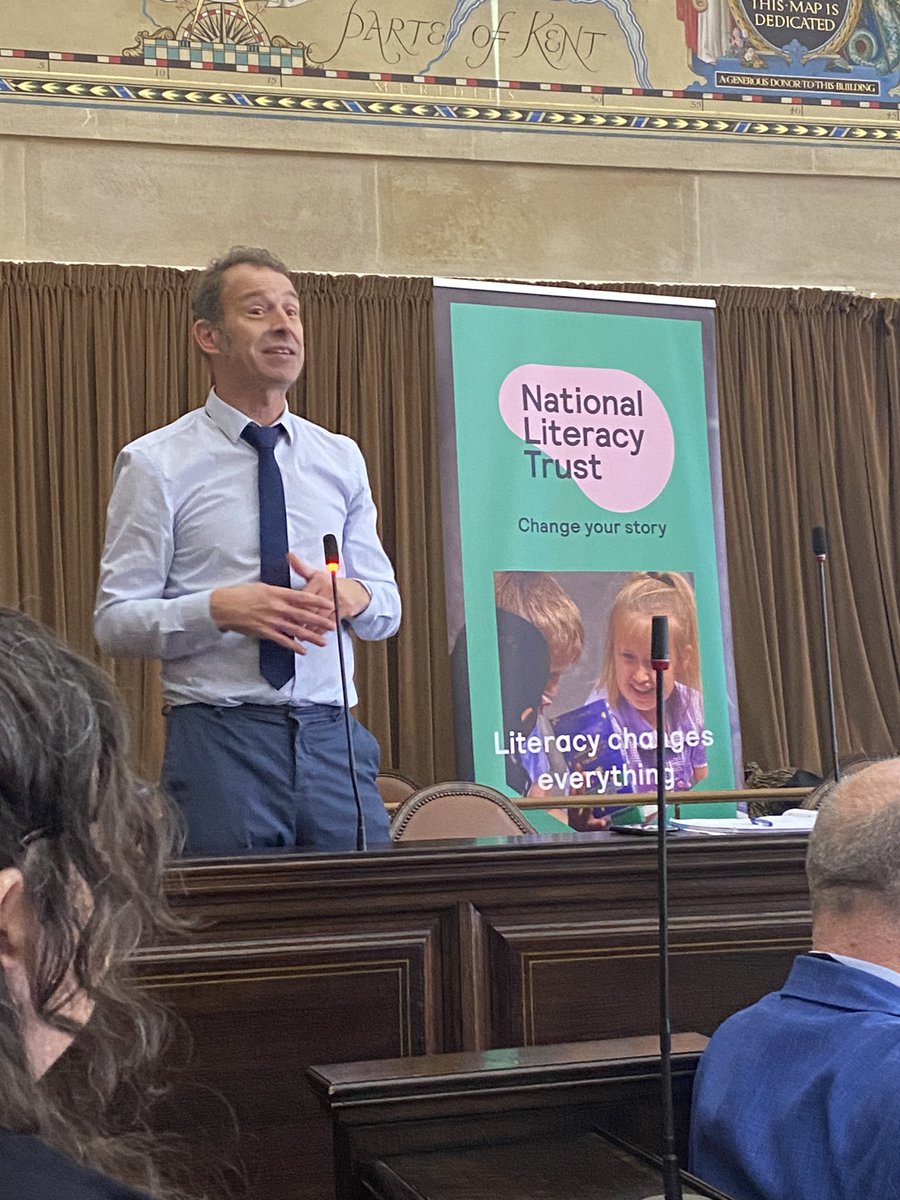 Blown away by this exceptional talk from @marcrowland73 @Literacy_Trust @PrimLitConf24 about addressing disadvantage in schools (meaningful in libraries too) @EmpathyLabUK @ASCELUK @libsconnected