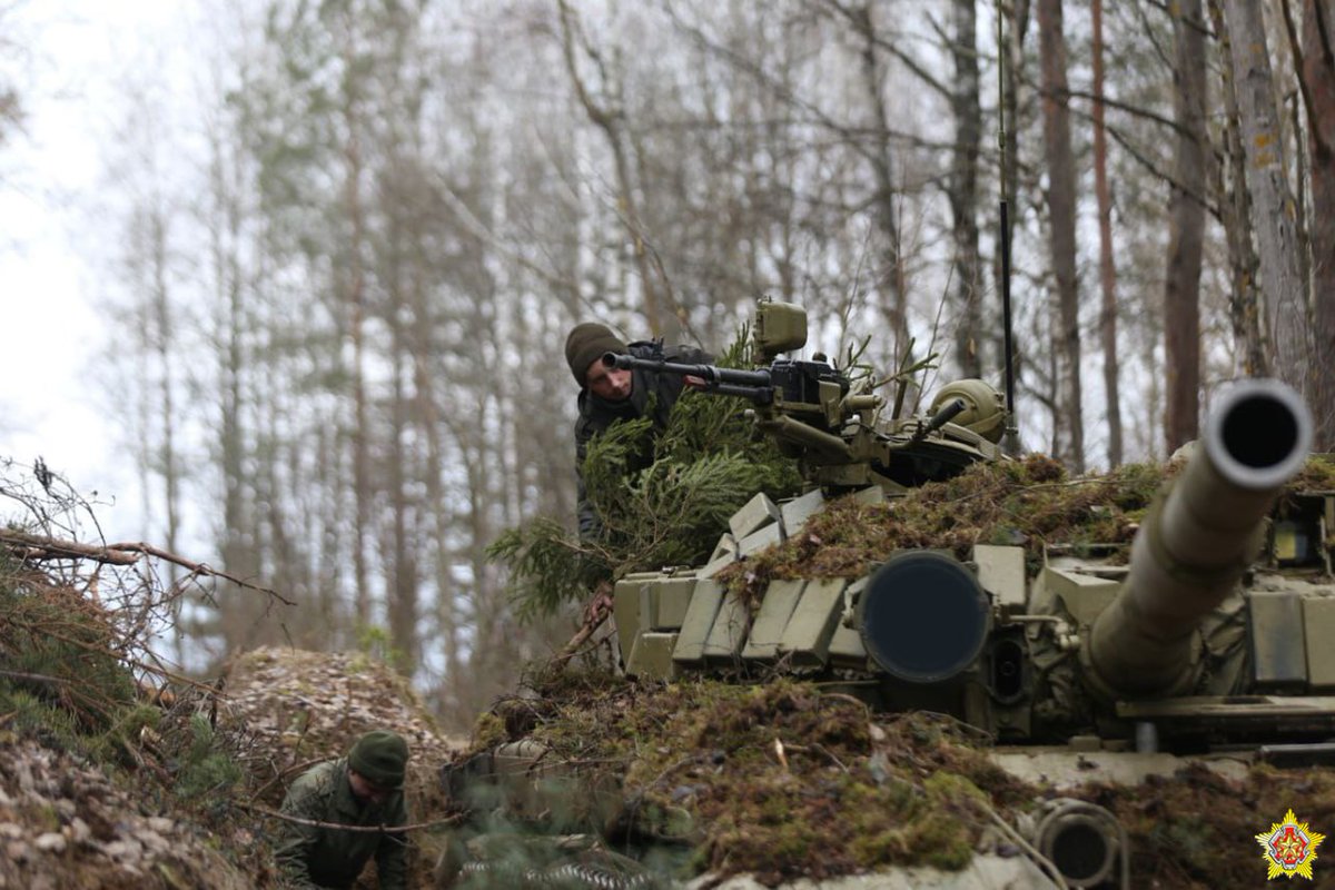 TheGreyPatriot_'s tweet photo. ๐ง๐พ๐ท๐บ T-72Bs during today's training at 227th combined arms training ground.
#Russia #Belarus #Belarusian #Today #Training #T72B #Tank #Army #Military #Mechanized #Motorized https://t.co/kwGxTJQ5Vz