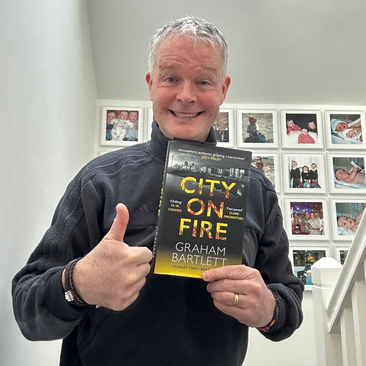 Publication day butterflies! I’ve been nervous & excited in equal measures for you all to see how I’ve ratcheted up the grief for poor Jo Howe in #CityOnFire! Many are saying it’s the best one yet and I really hope that's true😅 Thanks for all your support, it means so much!