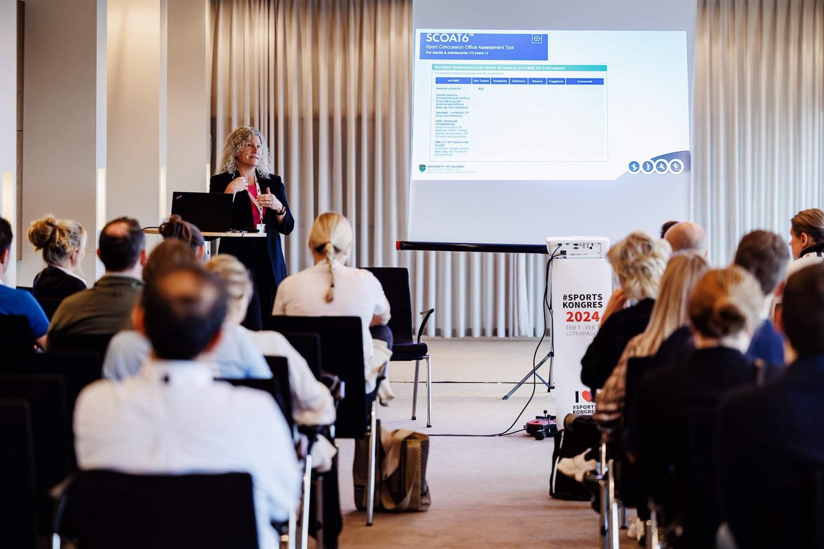 THROWBACK THURSDAY Have you used the SCAT6? Kathryn Schneider introduced the updates and her thoughts on treatment and rehabilitation of concussions at #Sportskongres2024 Photographer: Helene Hallager See you in 2025 23.-25. of January!