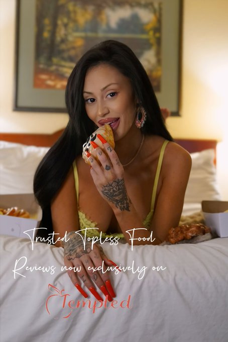 Live show coming up with lots of yummy reviews @nakednewslive @nakednews @TemptedFans https://t.co/fNhMBrPxHi<a href="/tag/onlyfans"class="tags"><span>#onlyfans</span></a>
