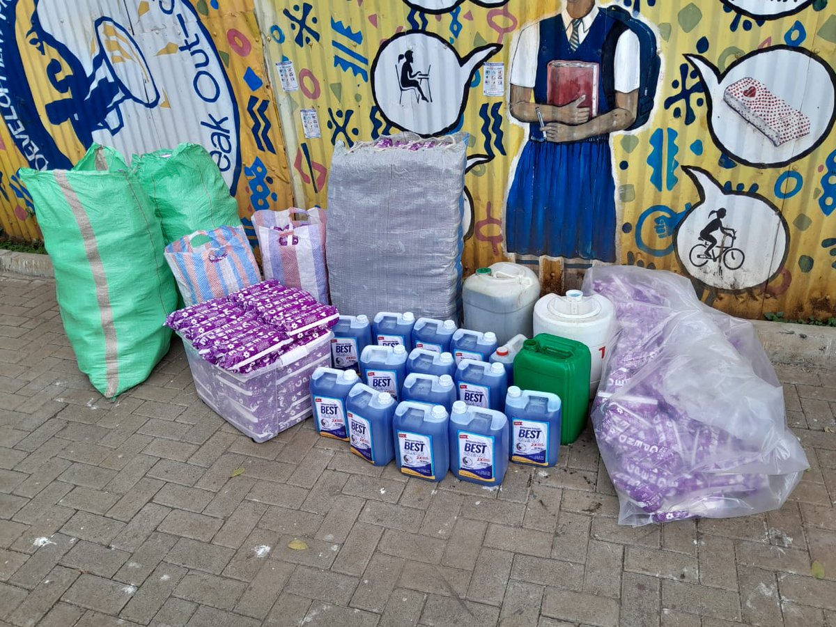 Lydiasiso's tweet photo. With the positive initiative by @polycomdev, it is reassuring to see adolescents getting access to sanitary towels and clean washrooms. Distribution of liquid detergent and sanitary towels promotes proper hygiene practices among adolescents.
#Gpende
#PolycomSpeaks
#UNFPAYAPKe https://t.co/jZllYLbPNr