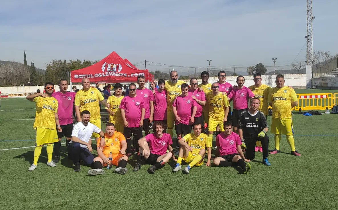 FUTBOLBASEDENIA's tweet photo. 👉Segona jornada a Onda i els equips inclusius conten els partits en victòries.
FB Dénia A 2-1 Xativa
FB Denia A 4-0 VCF
FB Denia B 6-0 Xativa
FB Denia B 4-0 VCF
Enhorabona a tots!!
Foc en groc!!🔥💛⚽ https://t.co/jQmo0u08G9