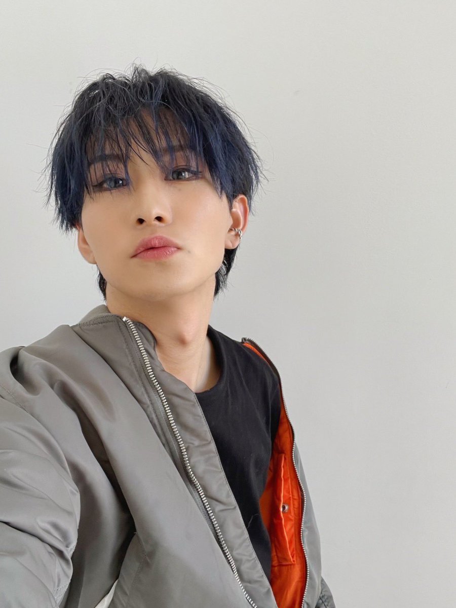 とある撮影のオフショット📷✨ 昨日投稿されたTikTok見た〜？🙄 この曲