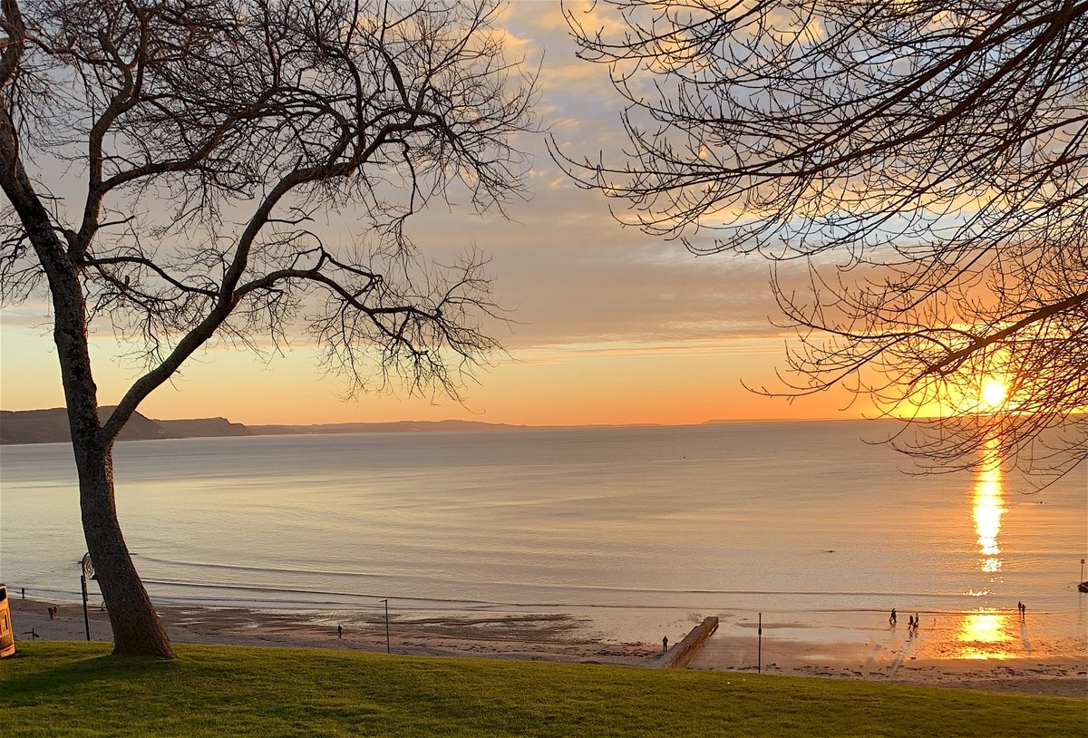 Today's Equinox marks a perfect balance between day and night - and the days only get longer from here woohoo 😃